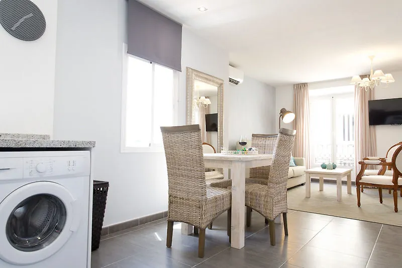 Holidays2Malaga Apartments 4*, Malaga